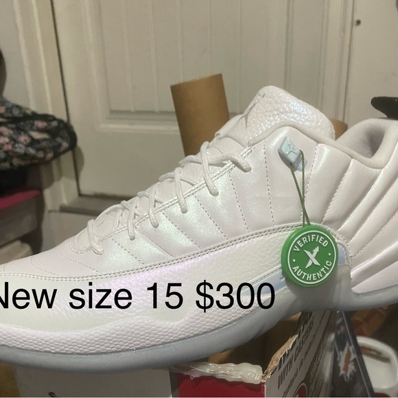 Men size 15 shoes - Picture 3 of 5